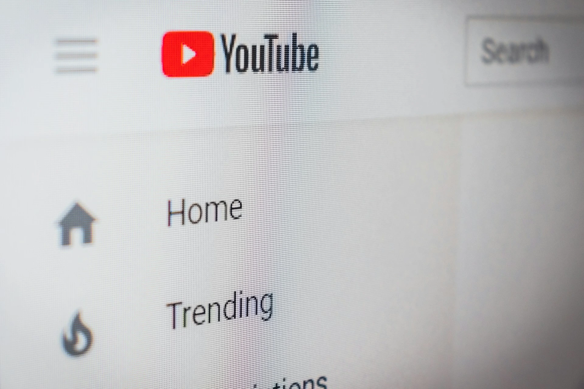 러시아, 군사 항복 관련 YouTube 컨텐츠로 Google에 벌금 부과