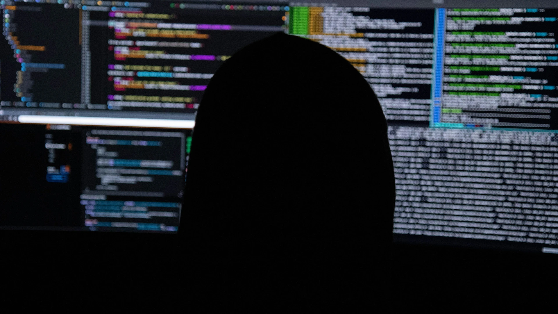 사이버 공격, 호주 은행을 타격: 직원 로그인 정보 도난 당해 온라인으로 팔려나가다