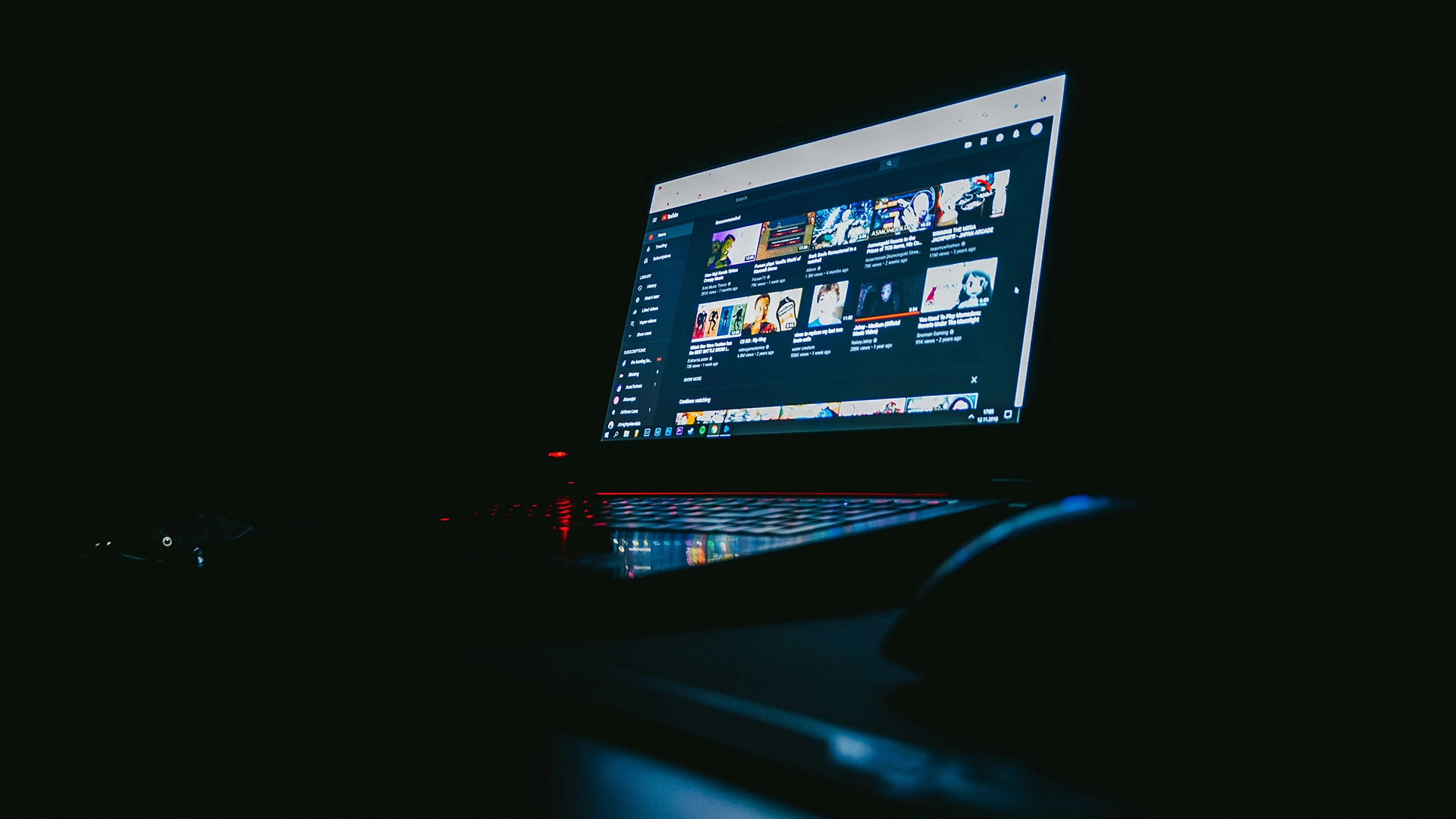 YouTube, 그의 검열 기준을 완화하다
